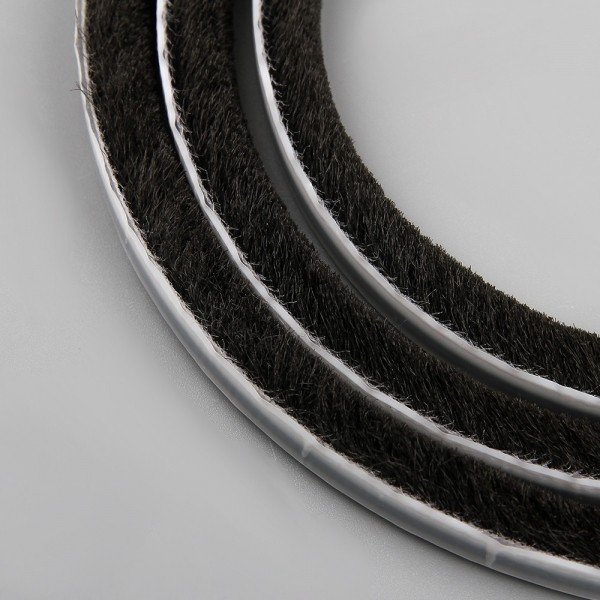 꾸밈닷컴 - 도어부속/슬라이딩도어 ▼ > 틈막이/문풍지/도어씰 > 문풍지 모헤어 블랙 (9mm) 125M 1롤