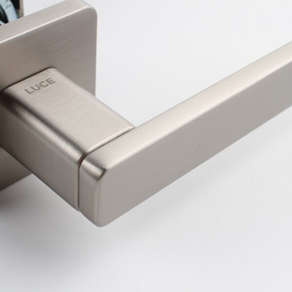 꾸밈닷컴 - 손잡이/도어락 ▼ > 방문손잡이 ▼ > 레버 버튼형 > 루체 방문손잡이 LU-482 (타공 45mm)