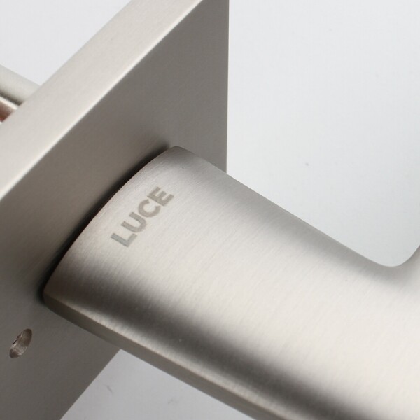 꾸밈닷컴 - 손잡이/도어락 ▼ > 방문손잡이 ▼ > 레버 버튼형 > 루체 방문문손잡이 LU-491 (타공 45mm)