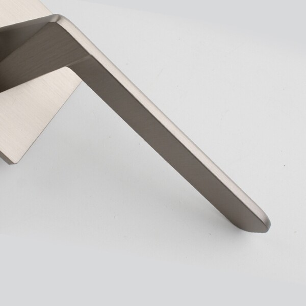 꾸밈닷컴 - 손잡이/도어락 ▼ > 방문손잡이 ▼ > 레버 버튼형 > 루체 방문문손잡이 LU-291 (타공 55mm)