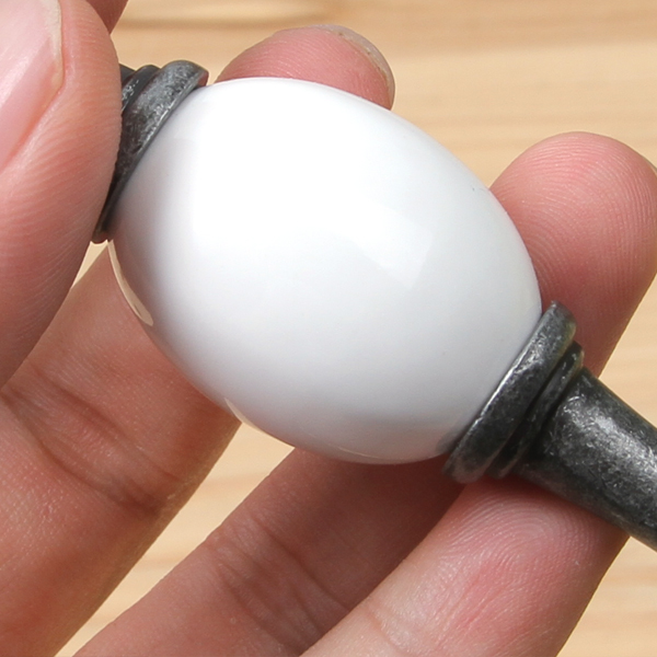 꾸밈닷컴 - 손잡이/도어락 ▼ > 가구손잡이 ▼ > P128mm > 2구 가구손잡이 화이트볼 (P128m/M)